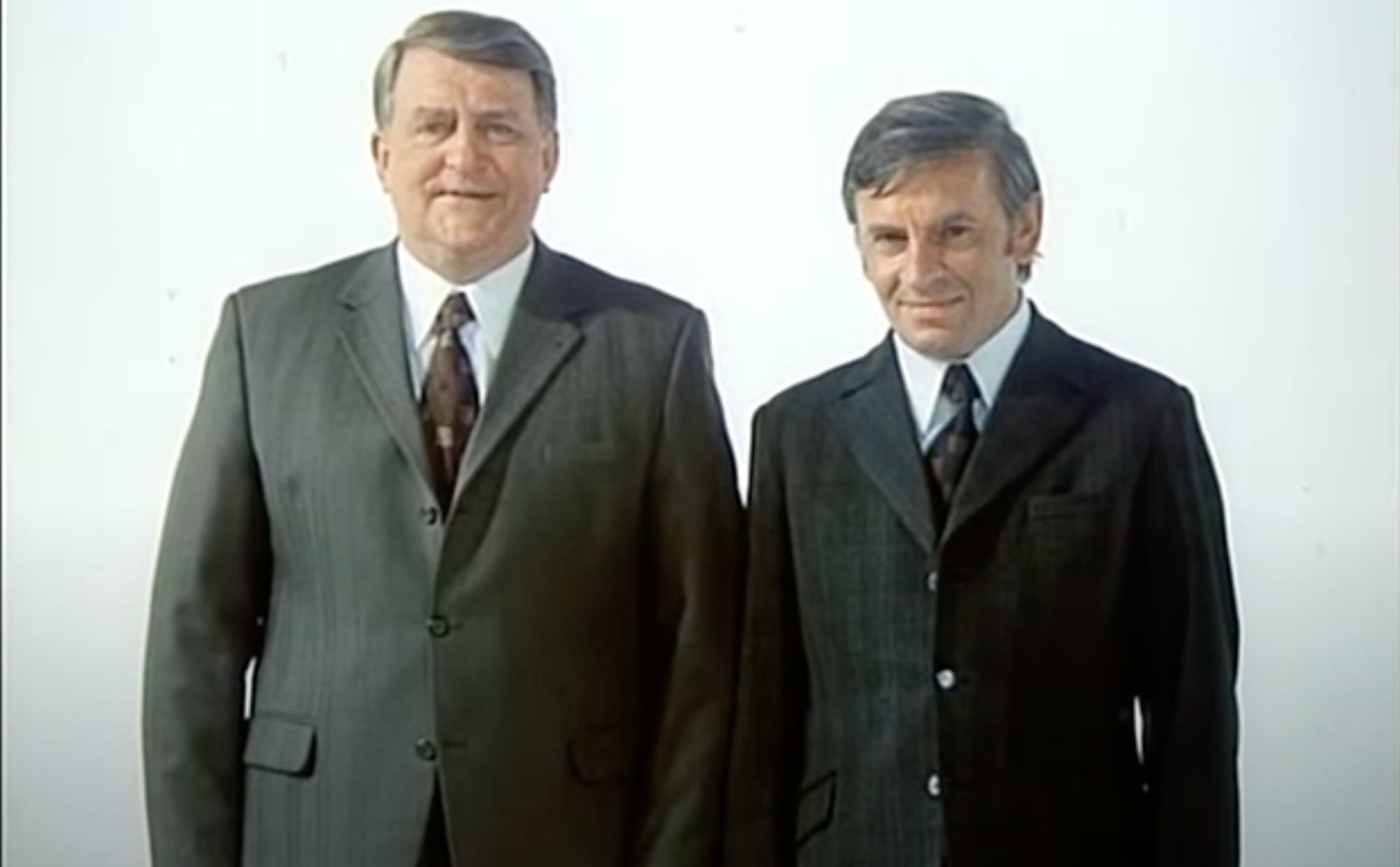 Oldřich Velen s Jozefom Kronerom v seriáli Slovácko sa nesúdi. 