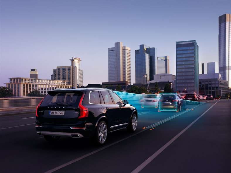 Nowe Volvo XC90 City Safety