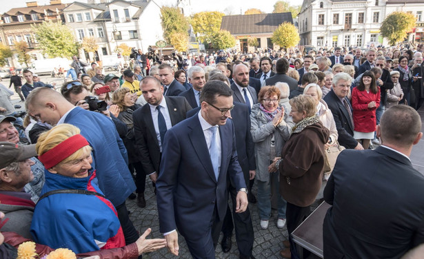 Samorządowy sukces (lub porażka) PiS wprowadzi "dobrą zmianę" na nowe tory