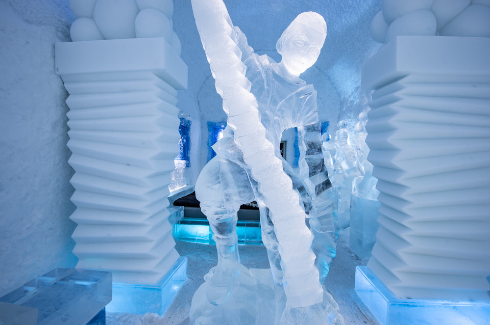Rzeźby w lodowej saunie przykuwają wzrok