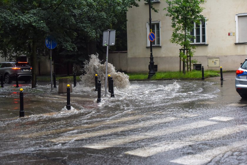 Burze i ulewne deszcze w Warszawie