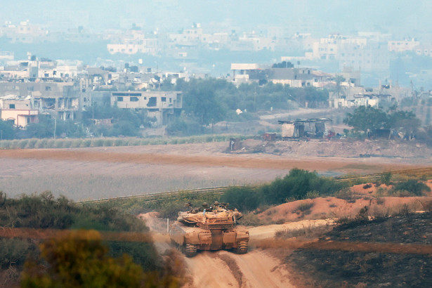Armia izraelska nacierająca w północnej części Gazy