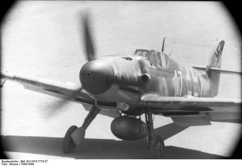 Niemiecki samolot myśliwski Messerschmitt Bf 109G-6.