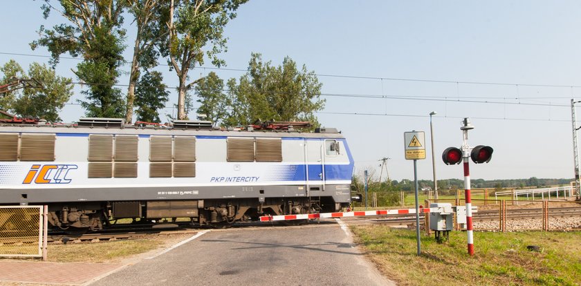 Dwa pociągi pędziły wprost na siebie. Przesłuchanie kontrolerów ruchu