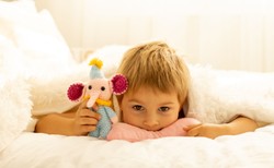 Niedobory snu prowadzą u dzieci do zmian w mózgu