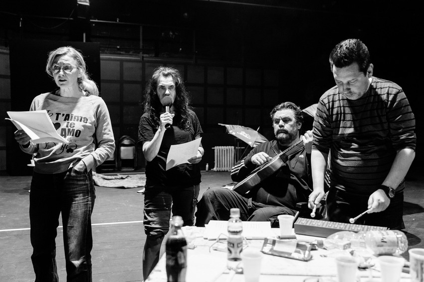 Scena sa probe predstave ''Smrdljiva bajka''