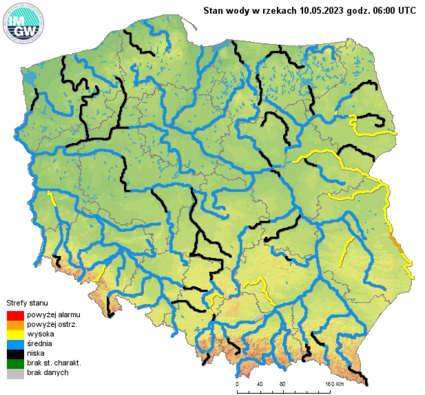 Wody w rzekach powoli ubywa. Na mapie coraz więcej czarnego koloru, czyli niskiego stanu wód