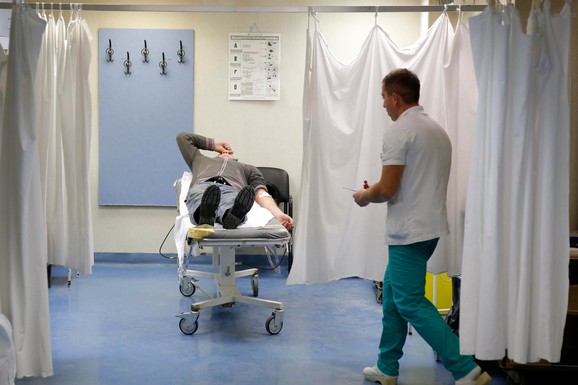 BEOGRAĐANI SE OPIJALI, PADALI, VELIKI BROJ GLAVOBOLJA: Doktorka upozorava na OPASNE simptome!