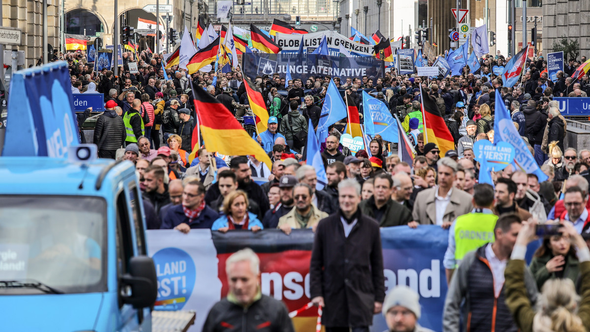 Czemu Niemcy głosują na AfD? "Szukają wzorców w Putinie" [WYWIAD]