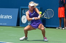 Młodsza Radwańska wygrała z byłą liderką rankingu WTA