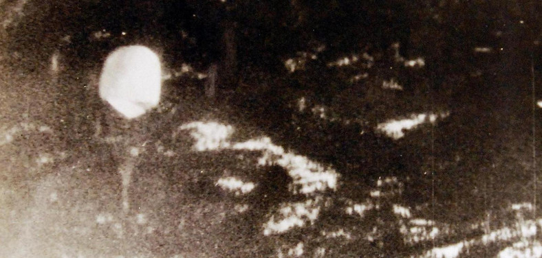 Japońska bomba balonowa w locie nad zachodnimi Stanami Zjednoczonymi na początku 1945 r.