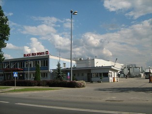 Black Red White pod lupą UOKiK. Chodzi o zwodniczą promocję