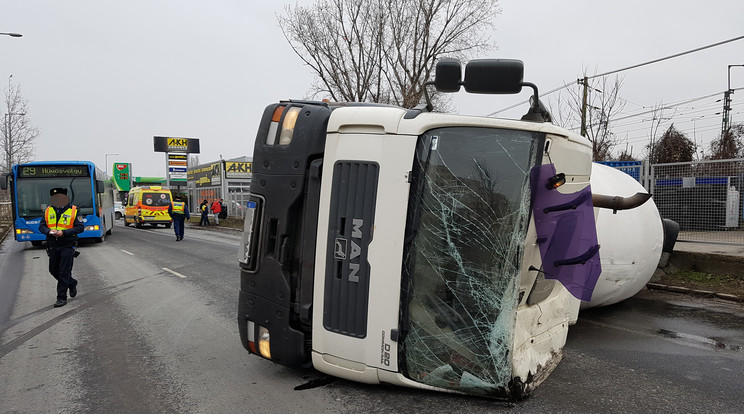 Betonmixer balesete Óbudán - Fotó: Schultz László tű.ftörm. / FKI