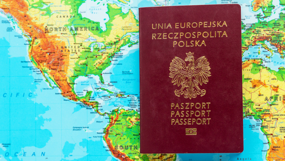 Najsilniejsze paszporty świata wg Henley Passport Index. Polska w pierwszej dziesiątce