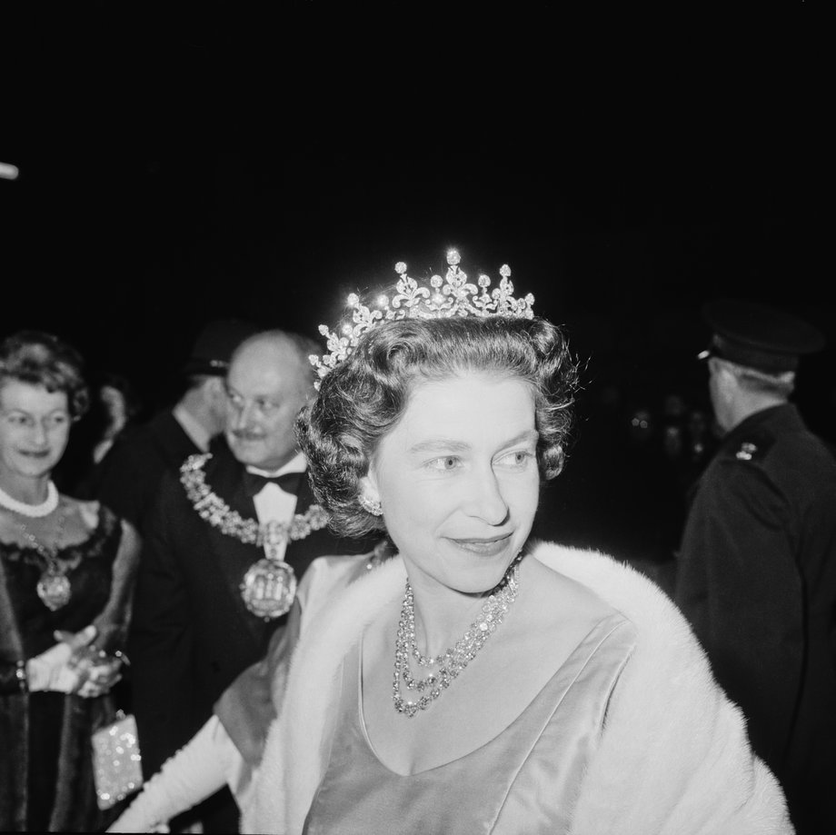 Jak dotąd, za panowania Elżbiety II, krajem rządziło 13 brytyjskich premierów, a w krajach Wspólnoty Narodów ponad 150.