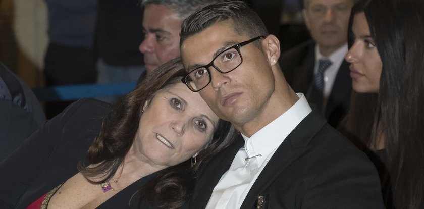 Sensacyjna prawda. Ona wybiera dziewczyny dla Ronaldo