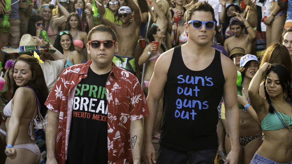 Jak nakręcić dobry sequel świetnego reboota zapomnianego serialu? Phil Lord i Christopher Miller założyli, że temu karkołomnemu zadaniu podołają. I mieli rację. "22 Jump Street" jest filmem co najmniej tak dobrym jak poprzednia część. A może nawet i lepszym.