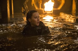Jennifer Lawrence ostro o prequelu "Igrzysk śmierci": Zwłoki są jeszcze ciepłe