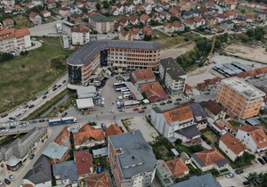 Zgrada na reci u Tutinu