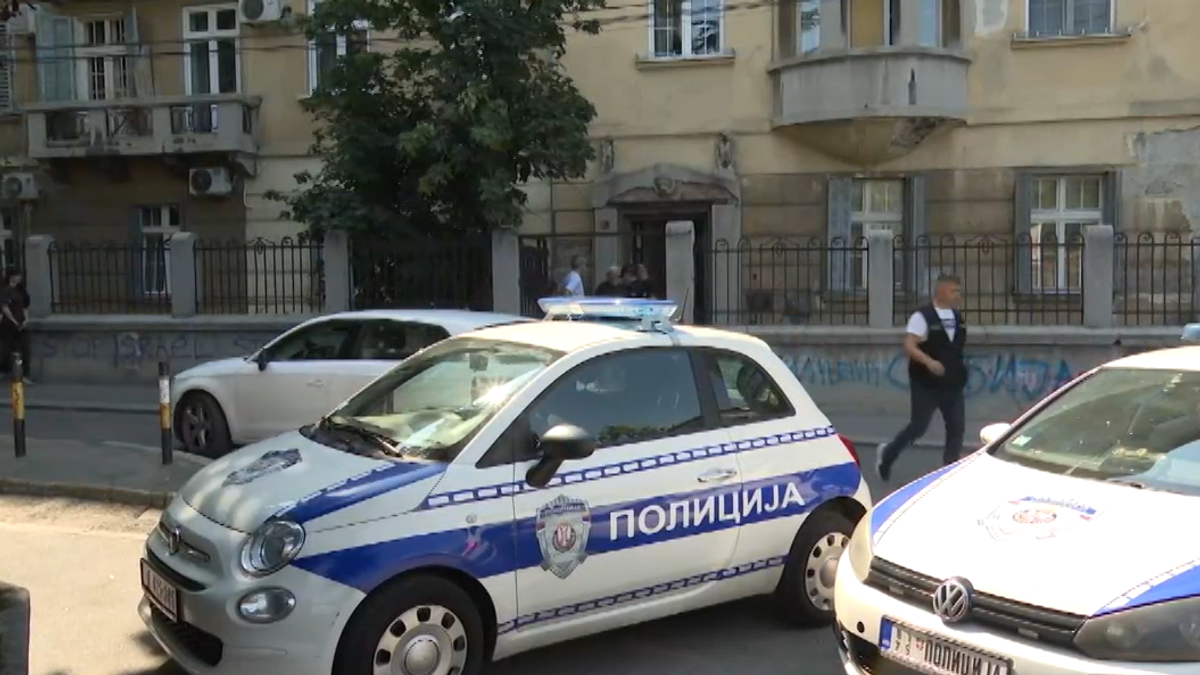 Detalji stravične nesreće na Vračaru: Mladić (21) "audijem" pokosio Jelenu (39) i njenu ćerku (6)