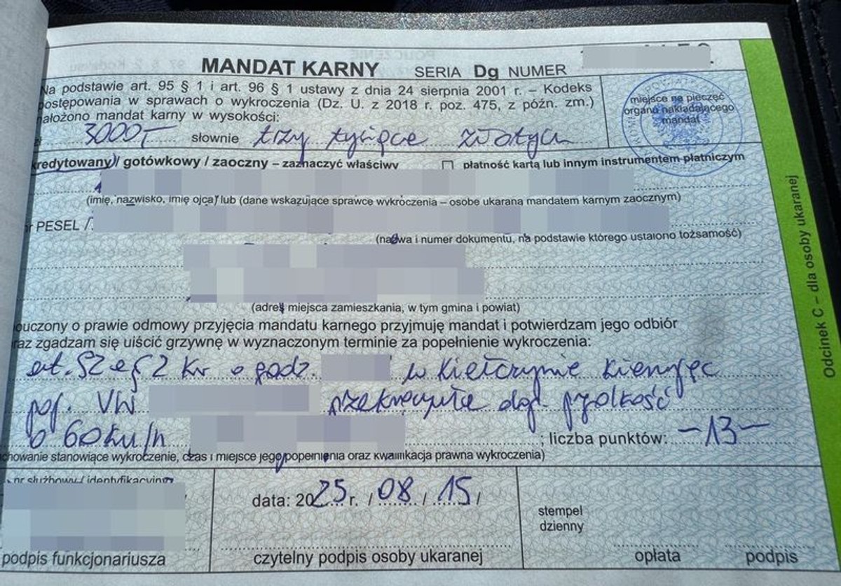 Kierująca pędziła, jakby ktoś ją gonił. Policjanci nie mieli litości