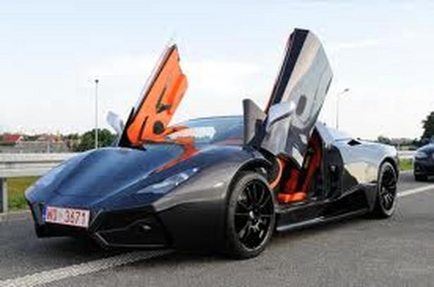 Polskie superauto Arrinera.