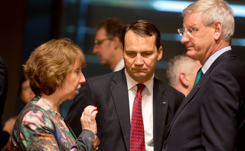 Radosław Sikorski i jego śmieszne miny