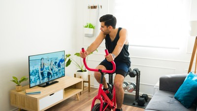 Kompaktowe, lekkie i niedrogie rowery treningowe. Idealne do kawalerki