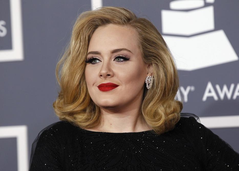 Úristen! Adele rettenetesen állapotban van, és ezt rajongóival meg is osztotta (videó)