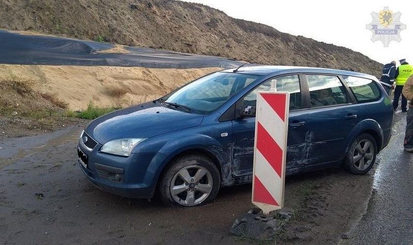 Betonowy blok o wadze 6 ton spadł z ciężarówki na jadące auta