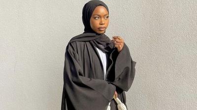 Abaya is a wardrobe staple for many Muslim women and can easily be styled with a classic veil and other accessories.