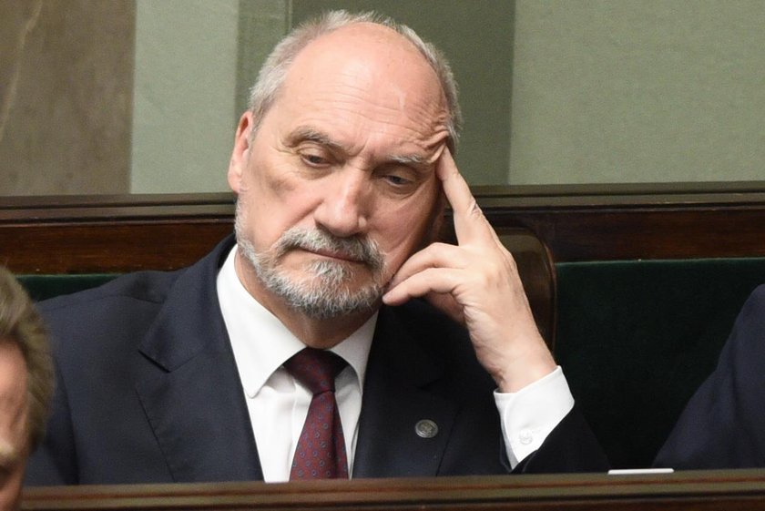 Macierewicz miał być niezatapialny. To był gwóźdź do trumny!