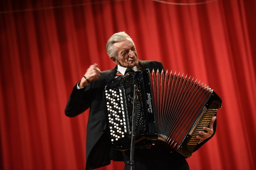 Mirko Kodić sahranio je sina Aleksandra