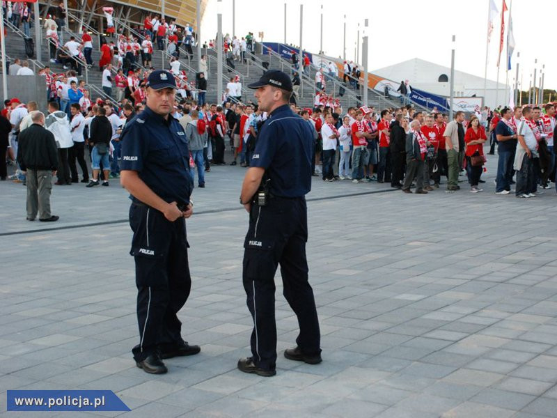 Policjanci podczas meczu Polska-Niemcy