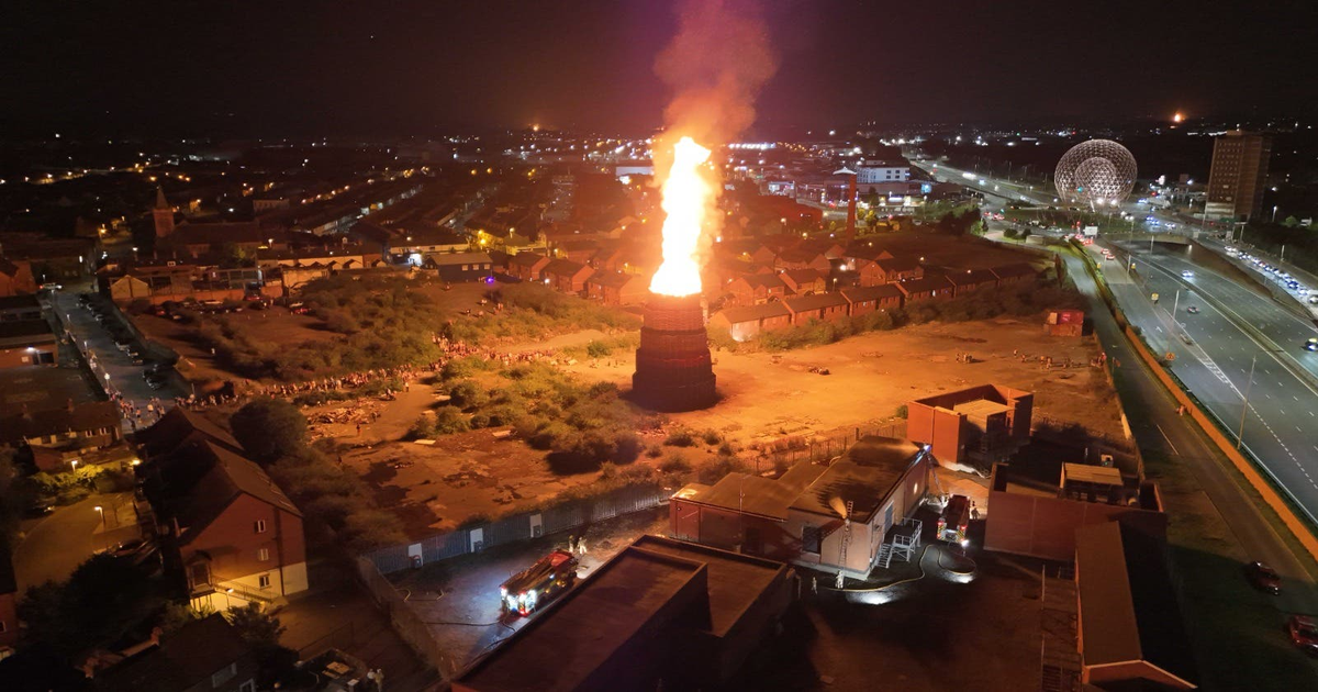 Belfast-bonfire-lit-on-asbestos-site-despite-warnings