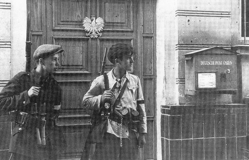 Żołnierze AK podczas akcji „Burza" w Lublinie, lipiec 1944, fot. Centralne Archiwum Wojskowe