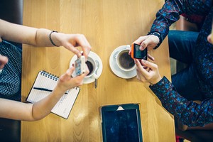 Czym jest Metawerse i jak można na nim zarobić? Wyścig po kasę zaczął już Facebook 