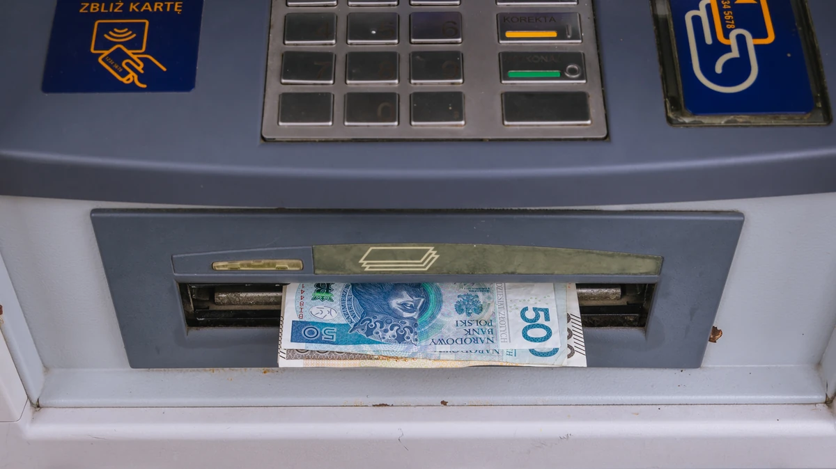 Koniec ery gotówki: co oznacza dla nas zakaz płacenia i limity w bankomatach?