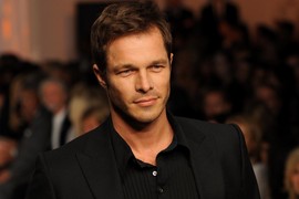 Imao je LICE OD MILION DOLARA i najlepše žene, a onda mu je DROGA UNAKAZILA ŽIVOT: Zbog kokaina gubio kosu i unosne poslove