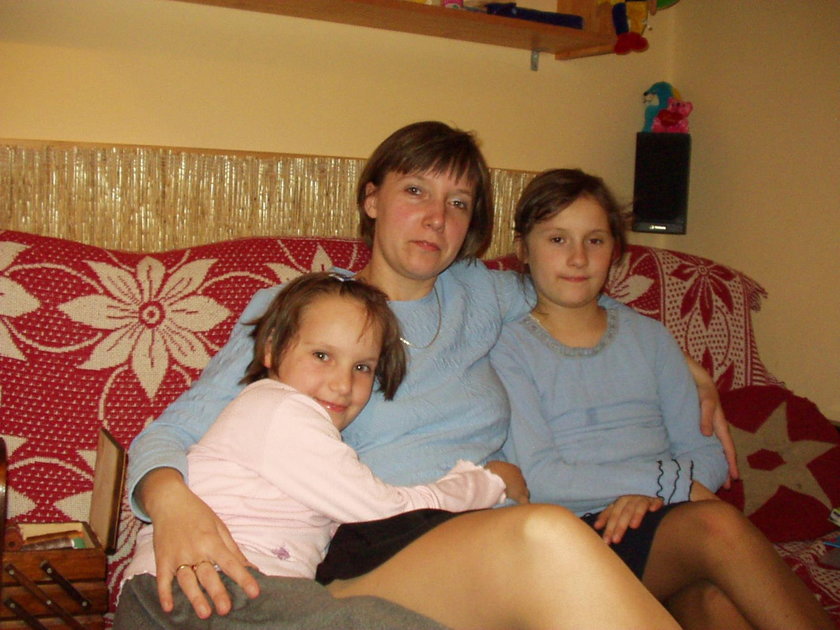 Emilia Bendik z córeczkami - Moniką i Sylwią