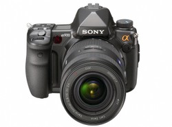 Pełnoklatkowa Alfa 900 już oficjalnie