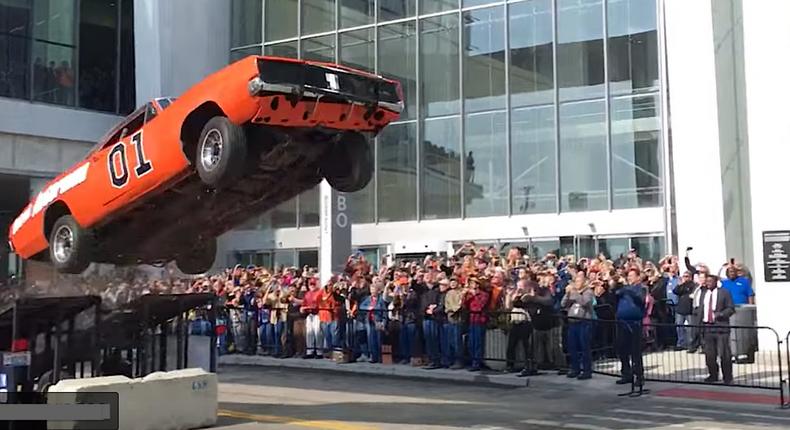 cars general lee jump stunt