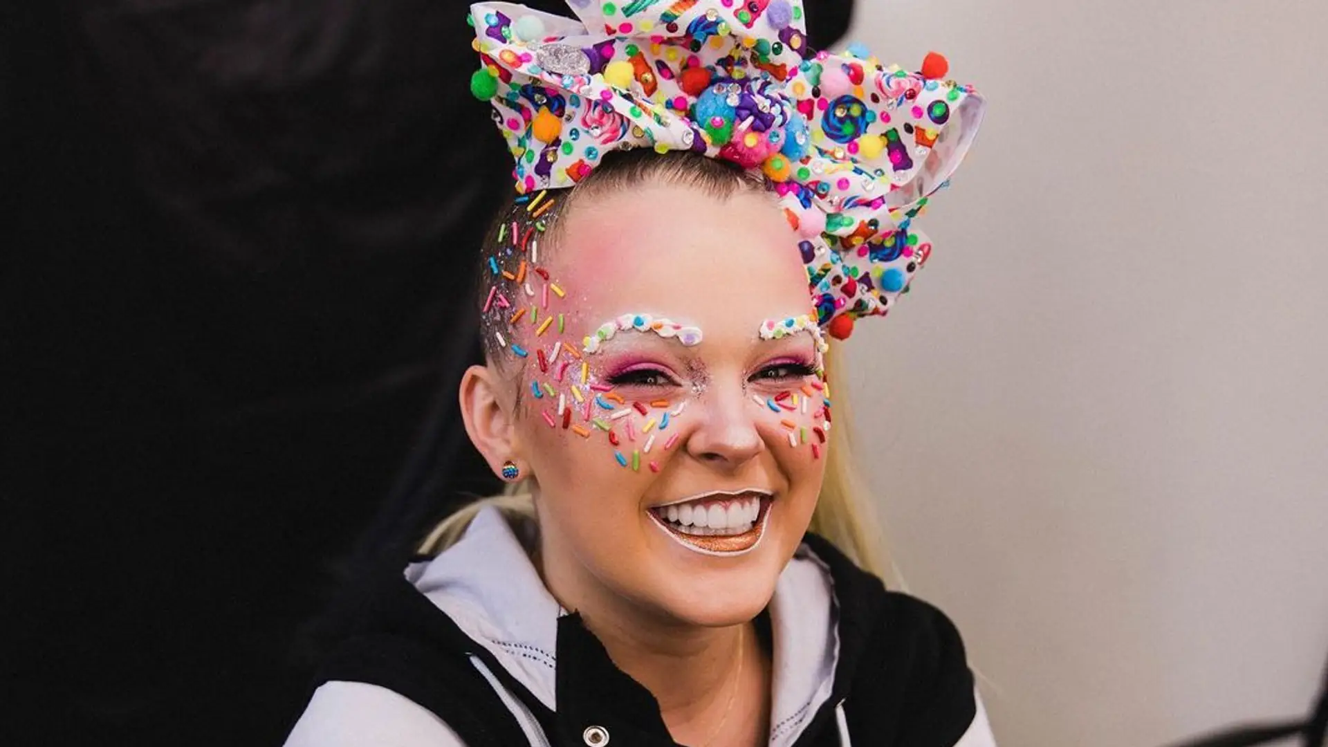 17-letnia gwiazda YouTube'a, JoJo Siwa, dokonała coming outu. "Najfajniejsza gejowska ciocia ever"