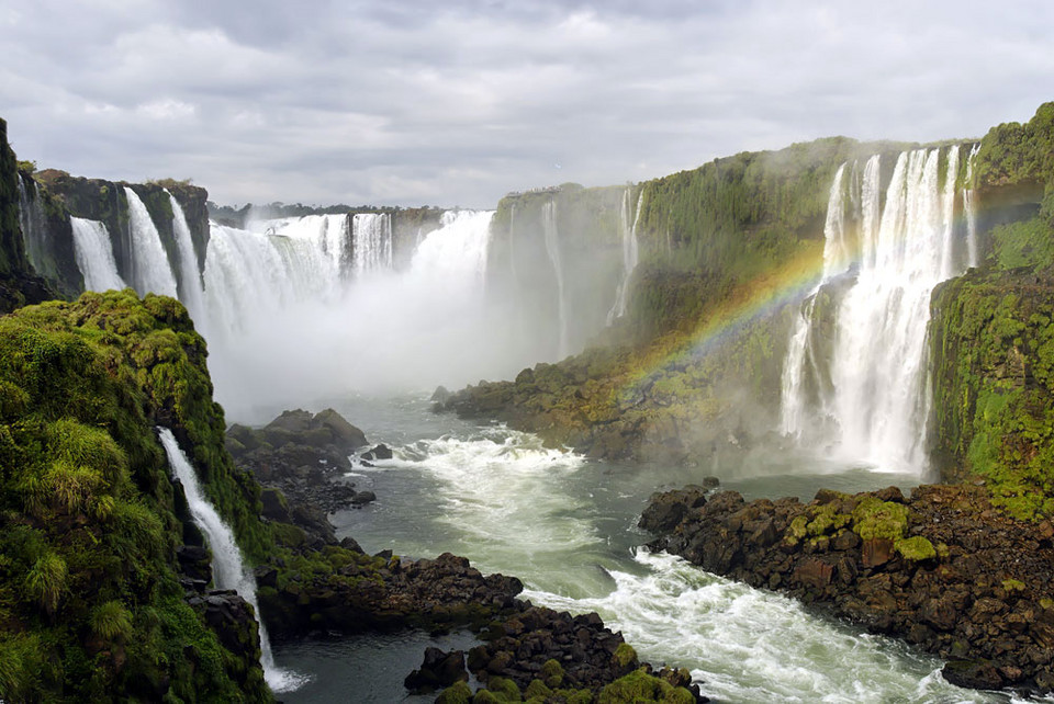 Wo­do­spad Iguaçu (Iguazú) na gra­ni­cy Bra­zy­lii i Ar­gen­ty­ny