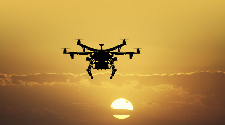 A drónok a jövőben lebegő raktárakból szállíthatja az árukat /Illusztráció: Northfoto