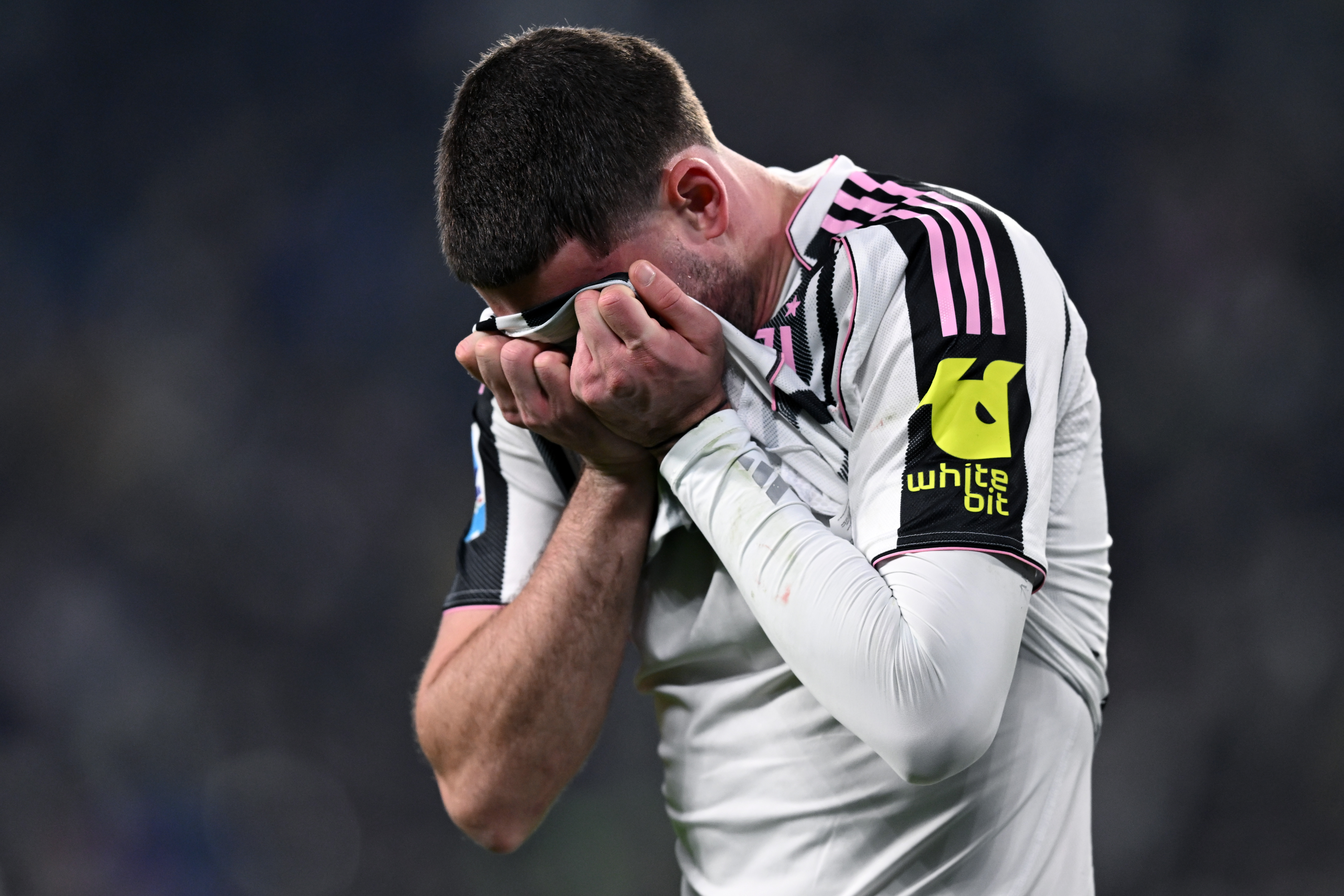 Vlahovic out fino a febbraio 2026: grave lesione muscolare