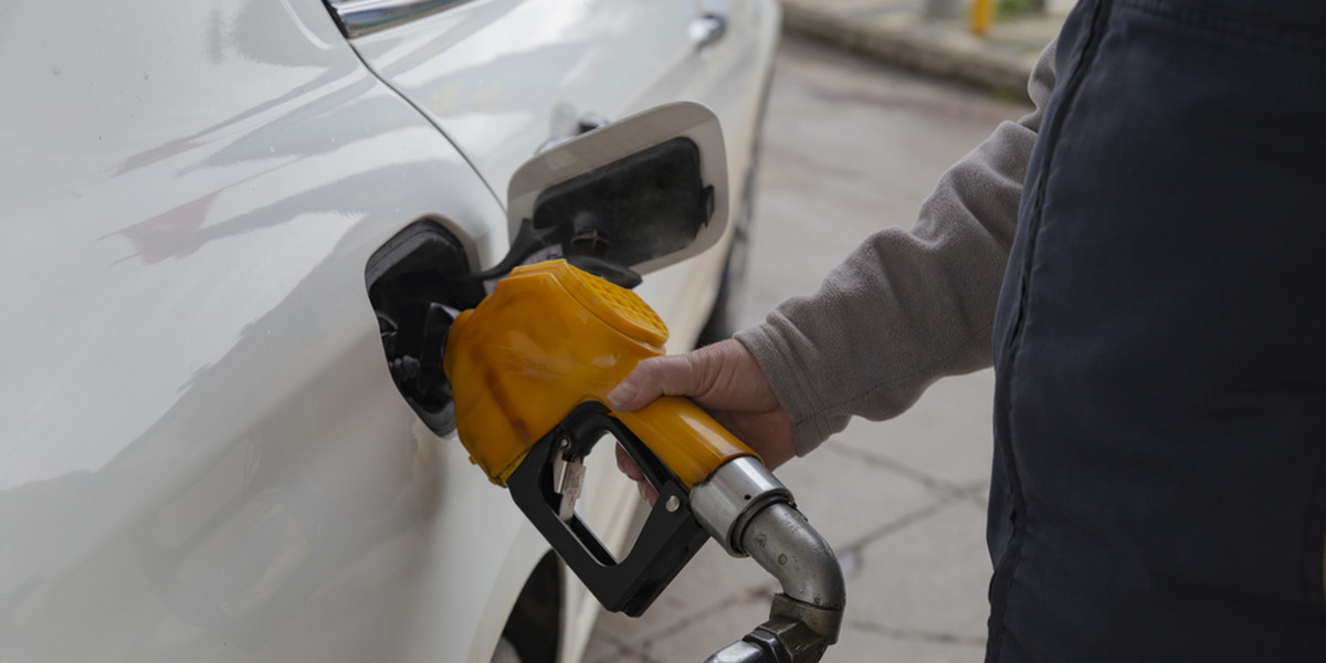 Średnia ogólnopolska cena benzyny 98 przekroczyła nawet poziom 8 zł za litr
