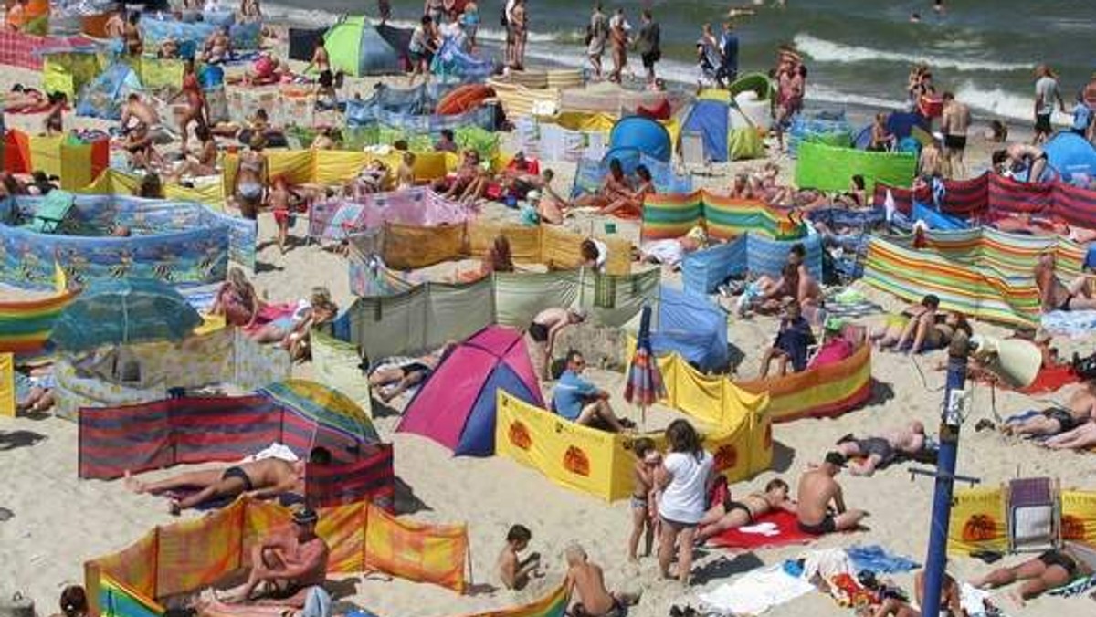 Na sesji radni z Mielna podsumowali minione lato. Zgodnie przyznali, że było bezpieczniej niż we wcześniejszych latach. Podjęli też pierwsze kroki, by opłatę za śmieci pobierać od przedsiębiorców.