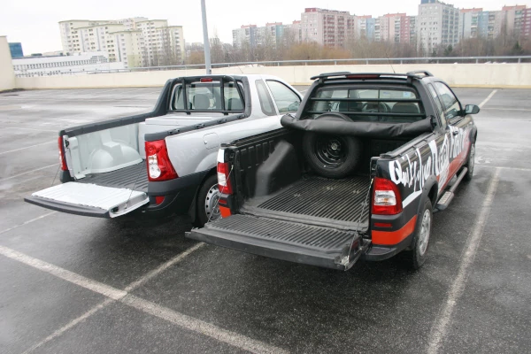 Dacia Logan i Fiat Strada