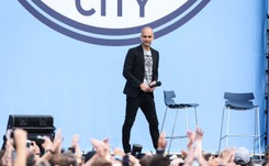 Liga angielska: 6000 fanów Manchesteru City powitało Pepa Guardiolę